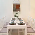 Koala & Tree - Luxurious 1Br In The Greens, Stays Up To 4 !!