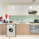 Perfect Studio Getaway Next To The Iconic Creek Harbour, Azizi Aliyah, Al Jaddaf, By Deluxe Holiday Homes