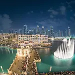 Burj Khalifa View, Downtown Dubai, 3Br Apartment - Daniels Holiday Homes