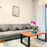 Mira Holiday Homes - Newly Furnished 1 Bedroom Apartment In Jvc.