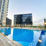 Marco Polo - Lofty Apt With Balcony Near Dubai Hills Mall
