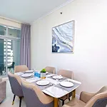 Bnbmehomes - Experience Luxurious Sky High Marina Living - 8044