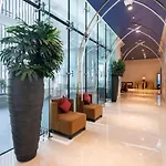 5-Star Luxury Studio Near Burj Khalifa Amazing Canal & City Views!