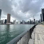 5-Star Luxury Studio Near Burj Khalifa Amazing Canal & City Views!