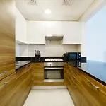 Maison Privee - Premium Apt In Sparkle Towers Next To Jbr Beach With Amazing Facilities