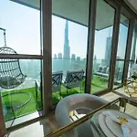Magnificent 3Br Luxurious Apartment With Burj Khalifa View