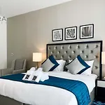 Mira Holiday Homes - Newly Serviced Apartment In Dubai South
