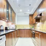 Stunning 1 Bedroom Apartment In Down Town