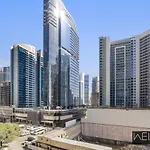 Welhome - Chic Apartment In Liveliest Area In Business Bay