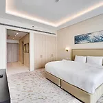 Luxury Sea View Apartment In The Palm Tower