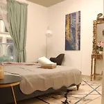 Luxury Home A Short Drive Away From Dubai Downtown