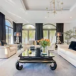 Maison Privee - Glamourous Beachfront Villa On The Palm With Pool
