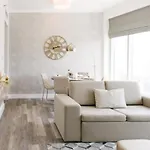 Boutique Living - Burj Views