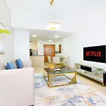 Lux The Executive Ocean View Suite 2