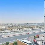 Bnbmehomes - Cosy Apt With Modern Amenities -109