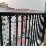 Private Lodge In Shared Apartment