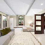 Villa Grande On Palm Jumeirah - 6 Bedroom + Kids Room