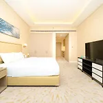 Fam Living - Palm Tower - Palm Jumeirah - Panoramic Studios