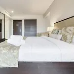 Regal Studio At The Address Residences Dubai Marina By Deluxe Holiday Homes