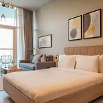 Mira Holiday Homes - Studio In Business Bay With Burj Khalifa View