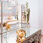 Elite Royal Apartment