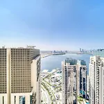 Elegant 3Br With Assistant Room At Harbour Views Tower 1 By Deluxe Holiday Homes