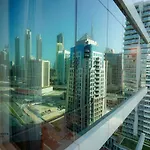 Modern Spacious 2Br Canal View -Business Bay
