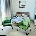Beautiful Studio Apartment In Dubai Marina