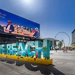 Lovely 2 Bedroom Apartment Near The Beach