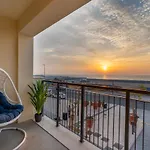 Ultimate Stay With Big Terrace, Amazing Sunset, Perfect For 4 People