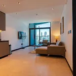 Stunning 1 Bed With Burj Khalifa & Canal View