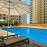 Higuests - Artistic Waterfront Apt, Perfect For Beach Lovers