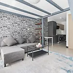 Aliving Duplex Studio Aria Jvc
