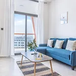 Fully Furnished One Bed In Al Jadaf, Hosted By Desert City Stays