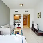 Luxury Escapes - Tranquil Studio Near Furjan Metro - Relaxing Holiday Retreat