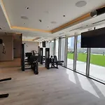 Stay By Latinem Luxury 2Br Holiday Home Cvr A208 Near Burj Khalifa