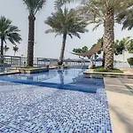 Key View - Jash Falqa, Palm