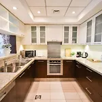 Downtown-High Floor Mesmerizing Fountain View 2Br Chic Apt