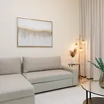 Charming Condo With Balcony In The Heart Of Jlt