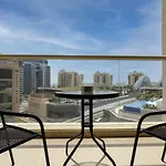 Luxe 1Br With Palm Skyline View & Easy Mall Access