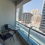 Diamond 2 Tower Marina Apartment