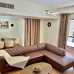 2Br Luxury Apartment Marina View