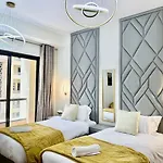 2Br Luxury Apartment Marina View