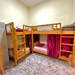 Hello Hostel