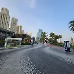 Netizen Homes Spacious Studio By The Beach Jbr