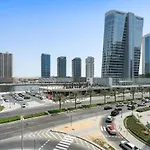 Luxe 1Br Sleeps 4, Near Burj Khalifa And Dubai Mall With Pool And Free Parking