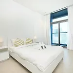 Mira Holiday Homes - Lovely 2 Bedroom In Business Bay