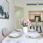Cosy Family Getaway - Palm Jumeriah