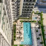 Modern 1Br At Damac Zada Tower Business Bay By Deluxe Holiday Homes