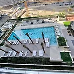 Modern 1Br At Damac Zada Tower Business Bay By Deluxe Holiday Homes
